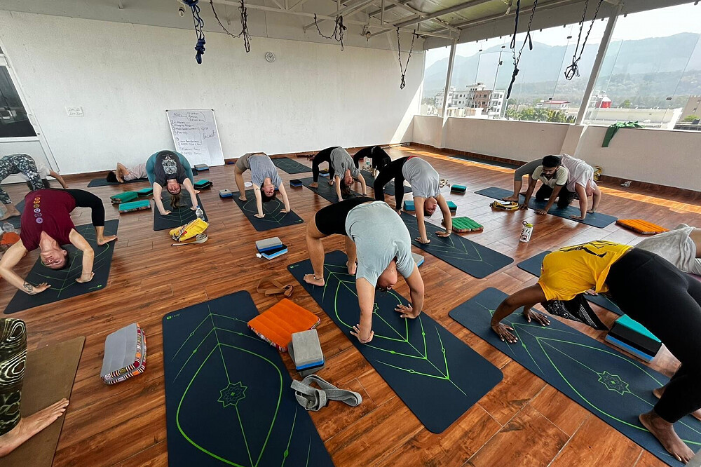 yoga teacher training in Rishikesh at Arohan Yoga